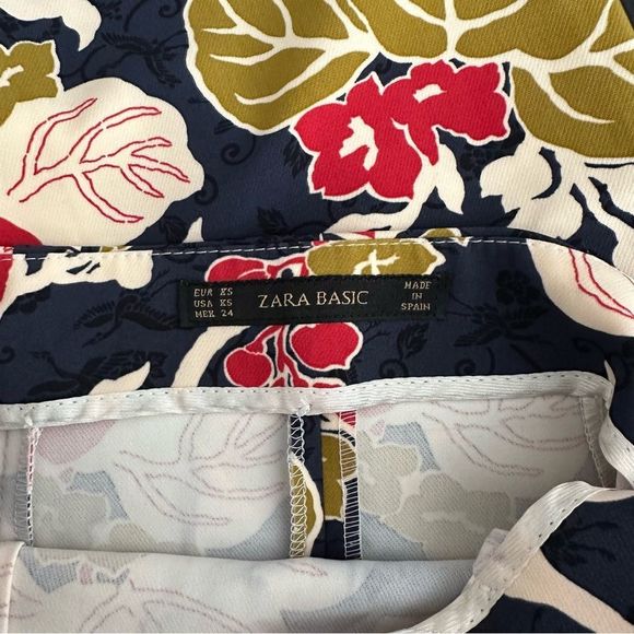 Zara Floral Pencil Skirt | Navy, Cream, Red | Size xs (NWOT) - Picture 7 of 9